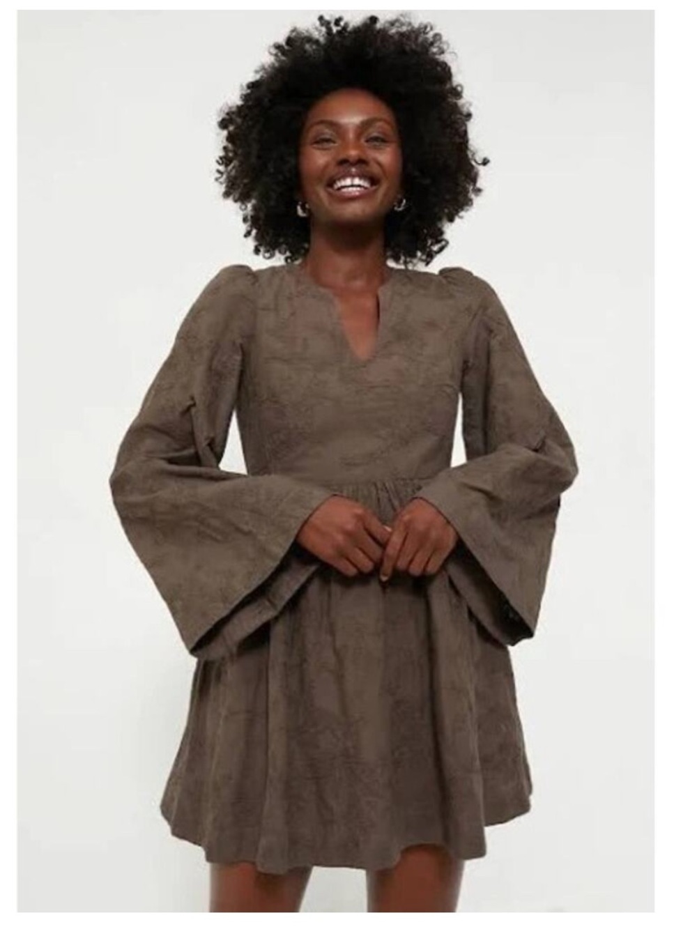 Tuckernuck Hyacinth House Brown textured Becca bell-sleeved Embroidered dress M